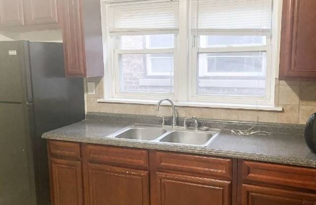 7810 S Essex Ave 2 - 7810 South Essex Avenue, Chicago, IL 60649