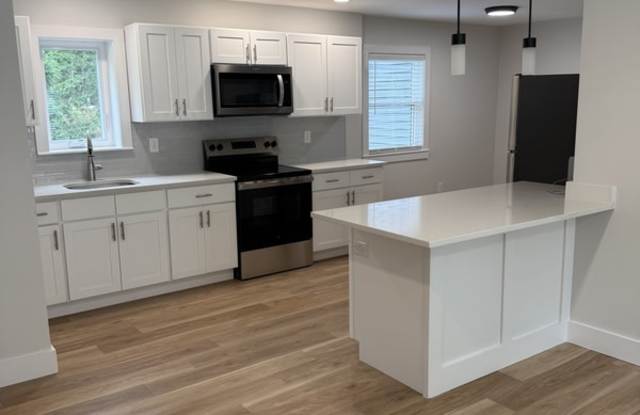 1050 Lucas Avenue Extension - #4 photos photos