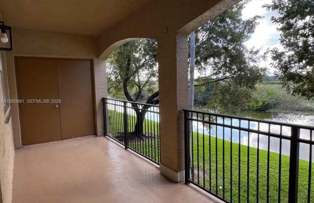 200 SW 117th Ter photos photos