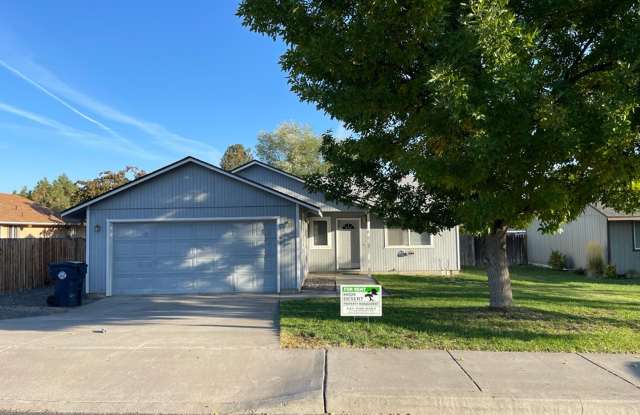 3 Bedroom / 2 Bathroom Home in SW Redmond - PENDING APPLICATION - 3463 Southwest Reindeer Avenue, Redmond, OR 97756