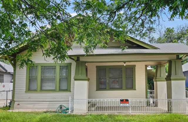 Updated One-Story Gem Near Downtown San Antonio - 367 East Craig Place, San Antonio, TX 78212