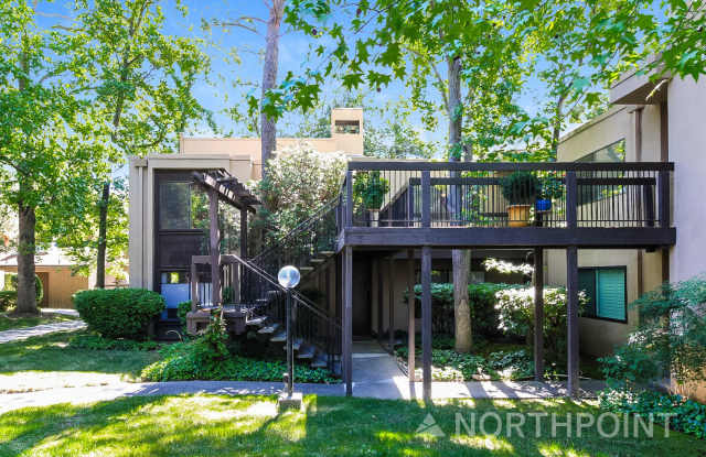 2BR/2BA | Newly Renovated Unit | Community pools | In Woodside Sierra! photos photos