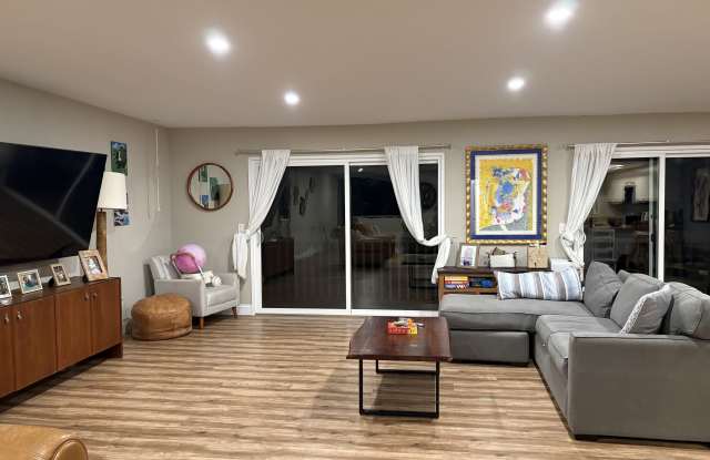 156 Grandview Street - 5 photos photos