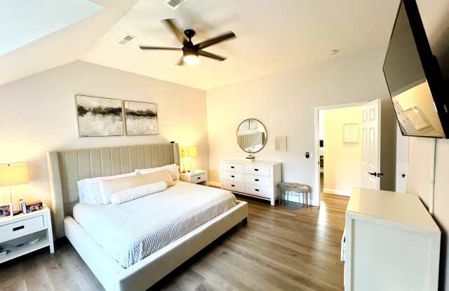 3200 Madison Avenue photos photos