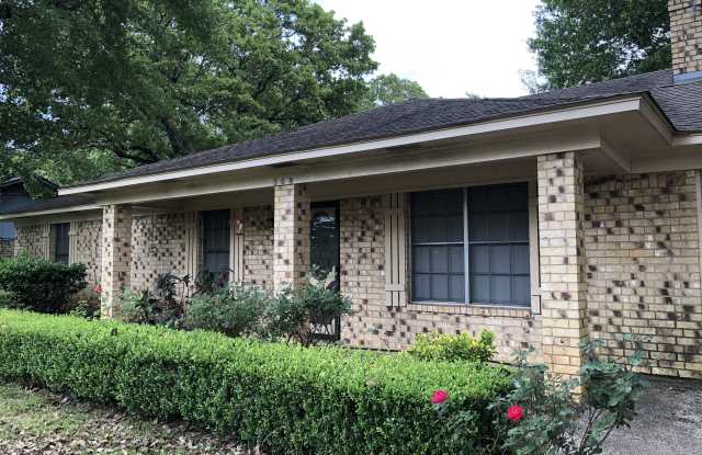 309 Woodhaven Dr - 309 Woodhaven Drive, Whitehouse, TX 75791
