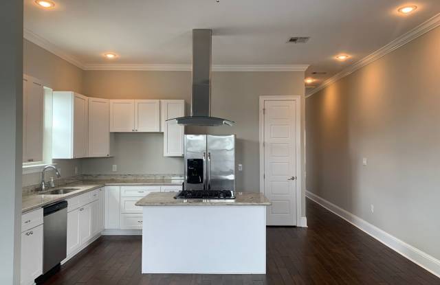 2512 Valence St. photos photos