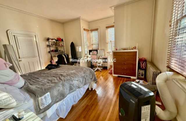 29 Capen St. Gallery 4