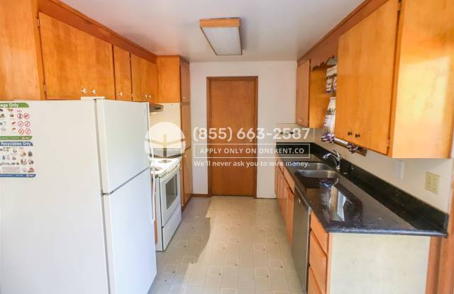 2123 Aberdeen Avenue Northeast Gallery 3
