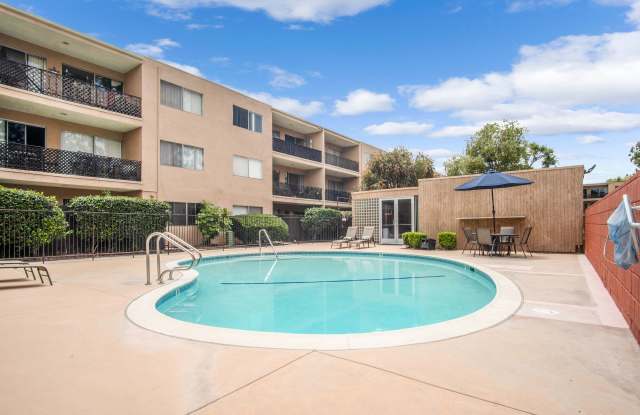 Spacious 2 Bed / 2 Bath with Large Balcony – Pet Friendly! Gallery 3