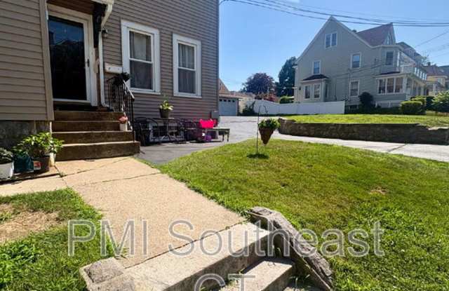 285 Montauk Avenue Gallery 1