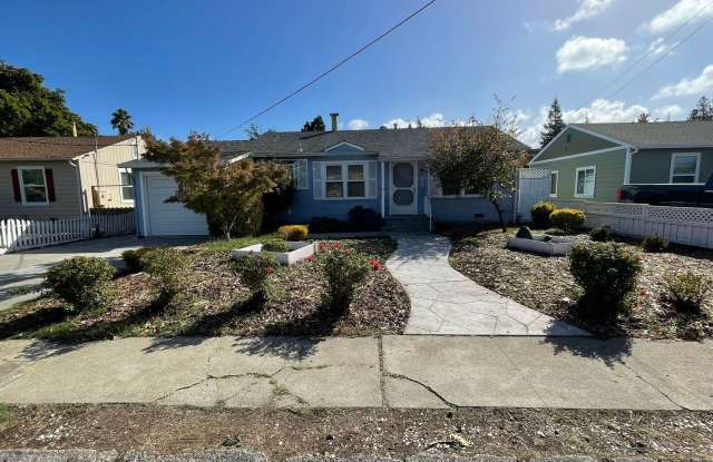 Charming 2 bedroom 1 bathroom home in Concord - 2560 Maple Avenue, Concord, CA 94520