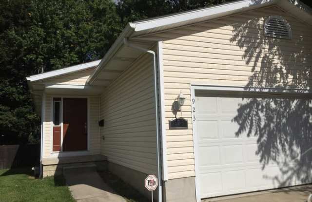 923 Reed Avenue photos photos