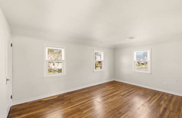 1 Bed | 1 Bath - Manheim Apartments - Oaklyn, NJ - Nice Quiet Neighborhood Gallery 2