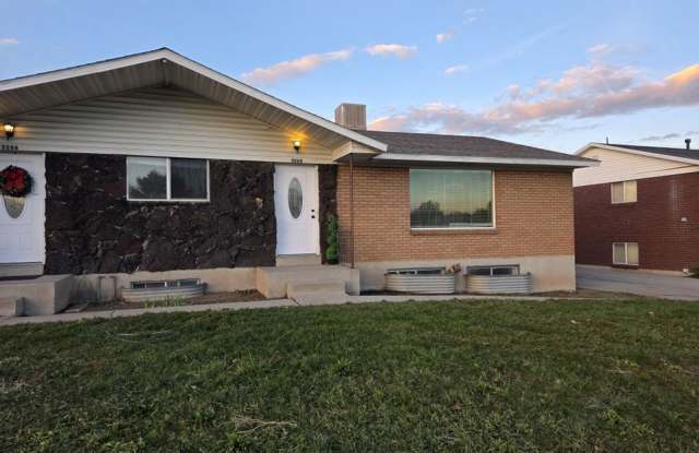 3264 West 4700 South photos photos