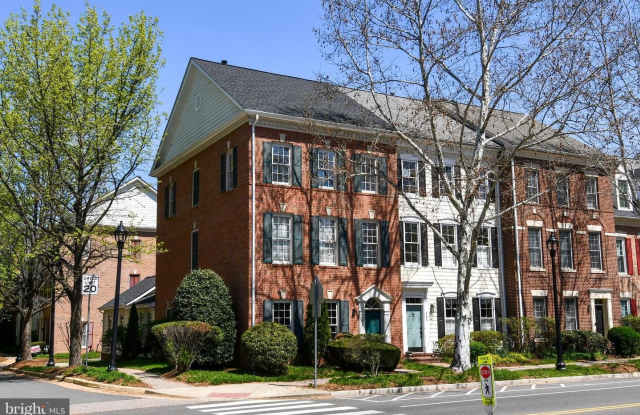 301 HILLWOOD AVE photos photos