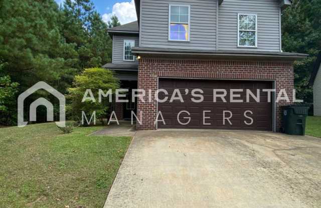 Home with Private Back Yard Available For Rent in Tuscaloosa! photos photos