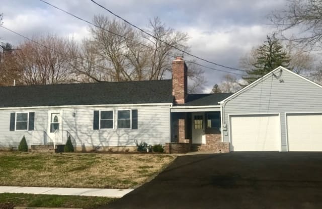 2 LAWRENCE DR - 2 Lawrence Drive, Hackettstown, NJ 07840