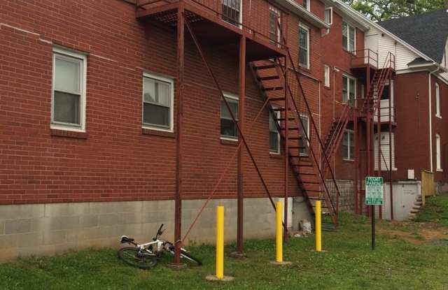 Two Bedroom apartment near engineering and science buildings Gallery 4