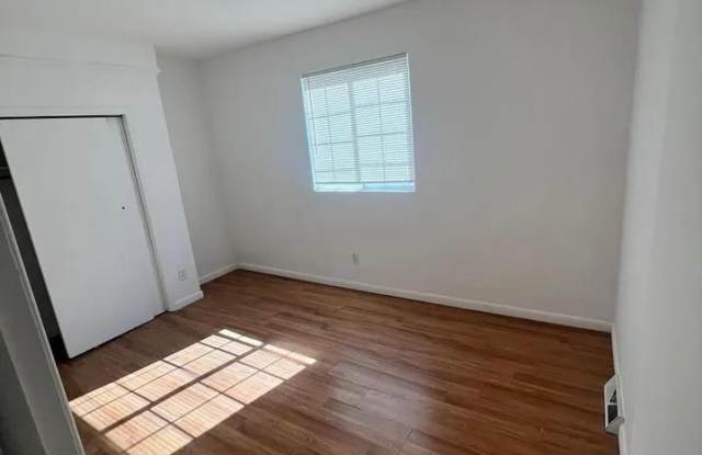 32 E BROWNING RD #2 Gallery 4
