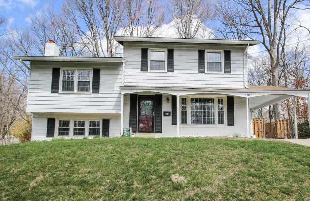 Meticulously Maintained 4-Level Home - 4923 Baffin Bay Lane, Aspen Hill, MD 20853