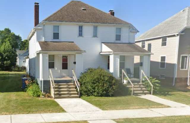 319 E 11th St photos photos