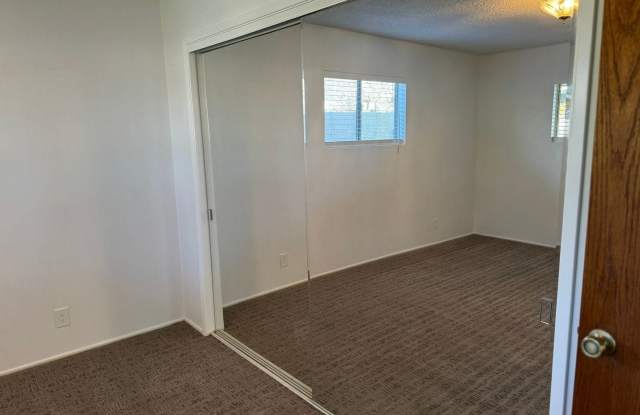 10246 Victoria Ave. Gallery 3