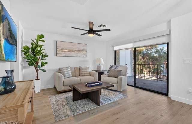 4724 Nara Vista Way Gallery 1