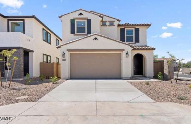7445 W STATE Avenue - 7445 West State Avenue, Glendale, AZ 85303
