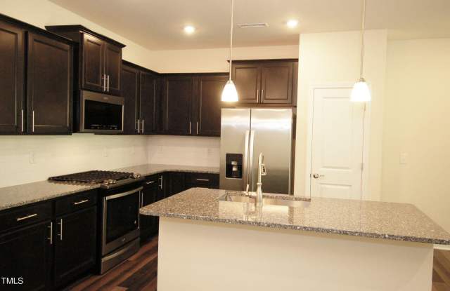 331 White Oak Ridge Drive Gallery 2