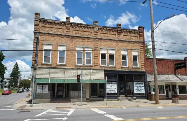 144 Delaware Street Gallery 2