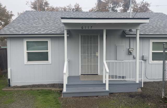 6117 Table Rock Road - 6117 Table Rock Road, Jackson County, OR 97502