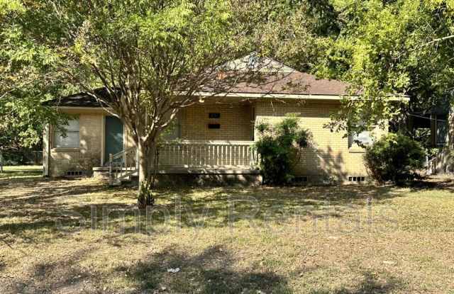 Fisher St 835 - 835 Fisher Street, Sulphur Springs, TX 75482