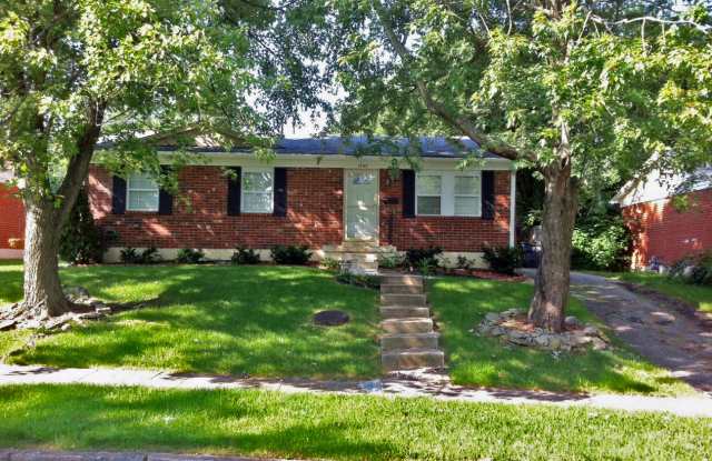 LOVELY 3 BR House! W/D Hookups, HW Floors, Pets Ok! Off-Street Parking  Storage Shed. photos photos