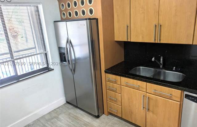 412 Lakeview Dr Gallery 1
