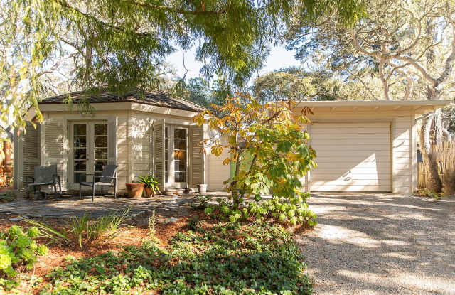 Adorable Carmel by the Sea Cottage! Looking for a 3-6 months lease. photos photos