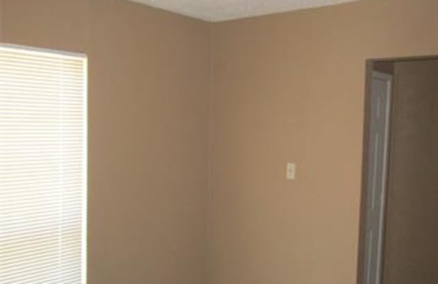 817 Panay Way Drive Gallery 4