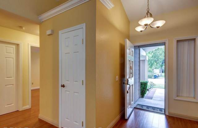 1427 Stonecrest Pl. Gallery 4