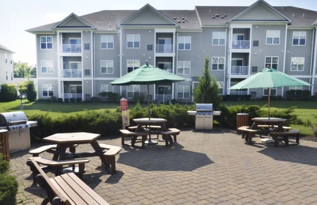 Woodmont Mews Apartments Gallery 4