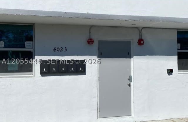 4023 SW 19th St Gallery 2