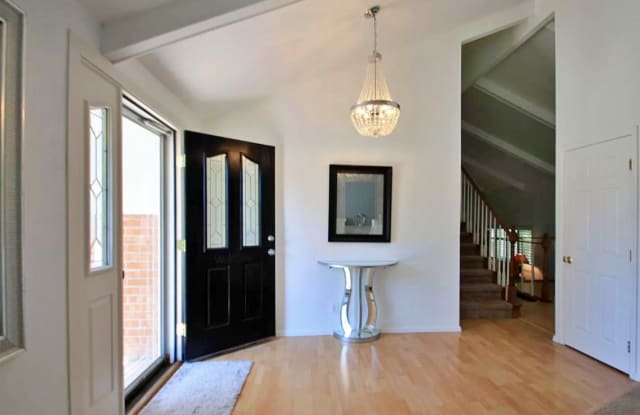 4046 S Reading Way Gallery 2