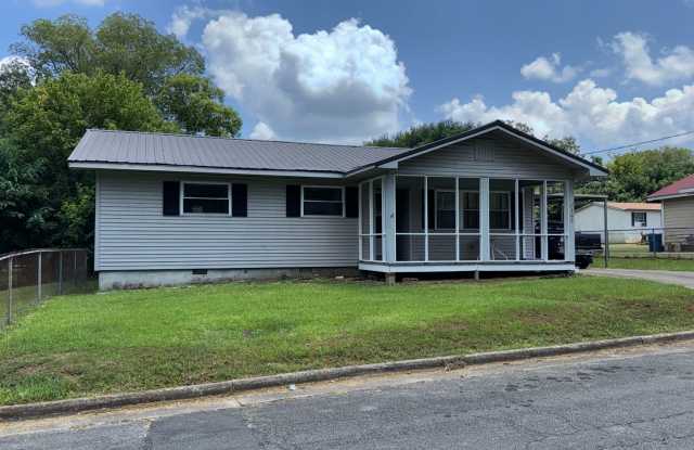 403 Madison Avenue NW - 403 Madison Avenue Northwest, Jacksonville, AL 36265 403 Madison Avenue NW - 403 Madison Avenue Northwest, Jacksonville, AL 36265