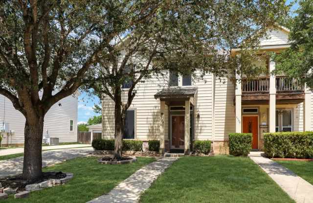 Stylish Two-Story Townhome with Greenbelt Views photos photos
