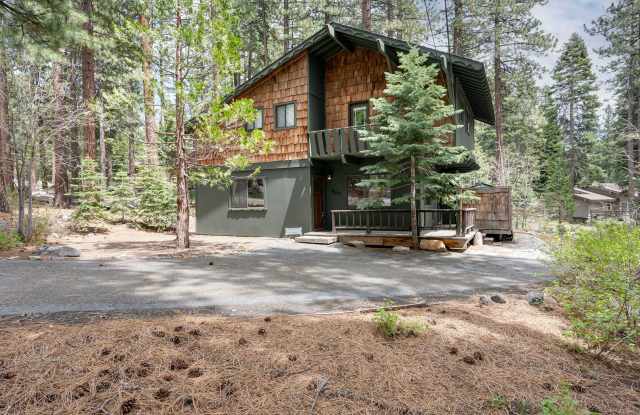 Perfect Location - 568 Lucille Drive, Incline Village, NV 89451