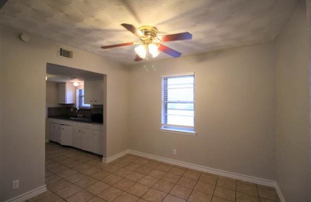 2403 Mark Dr Gallery 4