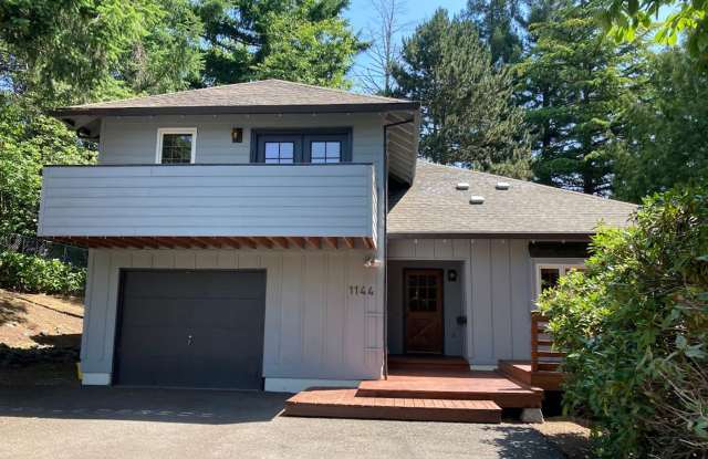 Quiet West Hills Single Family Home on 1/2 acre photos photos