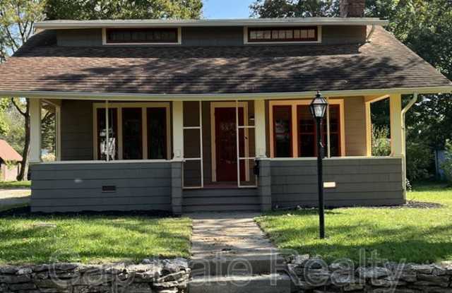 108 S Grove St photos photos