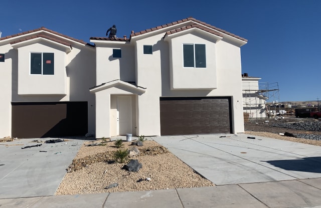 306 N 2480 W photos photos