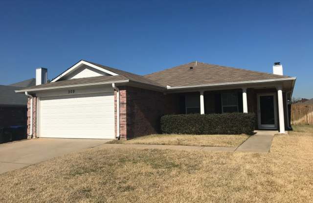 4/2/2 Fenced yard NORTH LONGVIEW photos photos