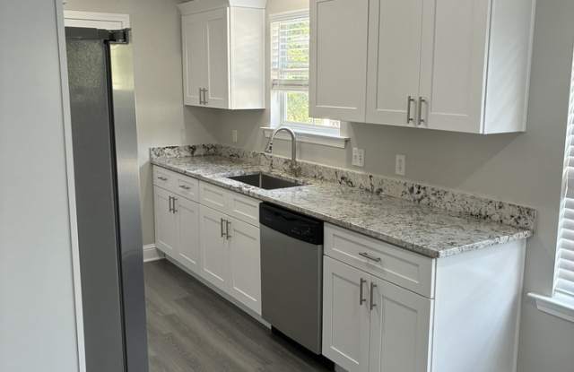 3053 Longfellow Drive Gallery 2