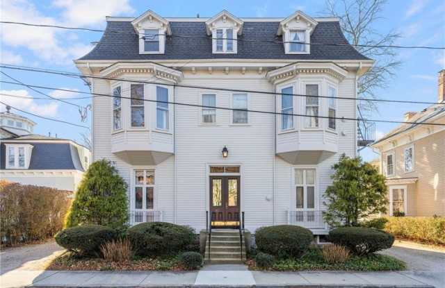 67 Perry Street unit: 7 photos photos